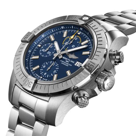 breitling avenger chrono.